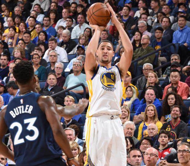 一脚直塞打 一脚直塞打